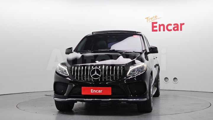 Mercedes Benz GLE Class 2017 — 3