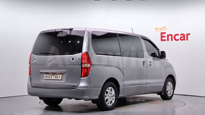 Hyundai Starex 2013 — 2