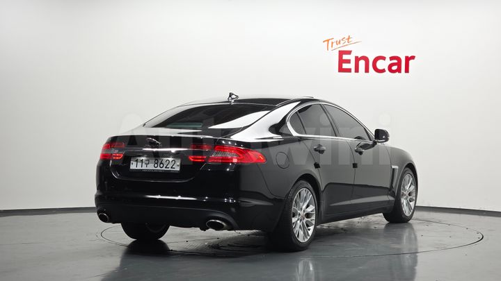 Jaguar XF 2015 — 2