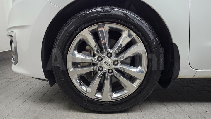 Kia Carnival 2017 — 5