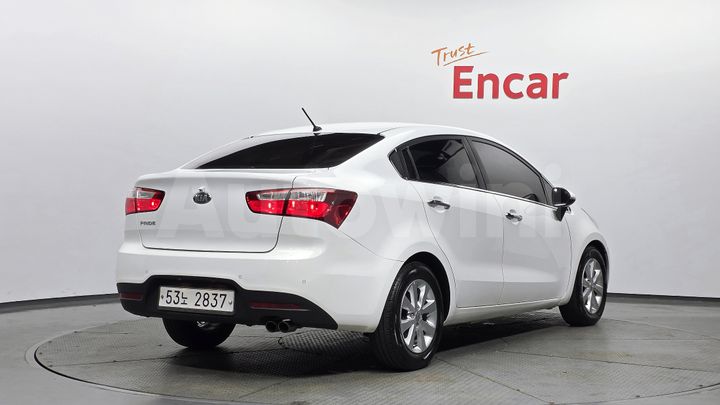 Kia Pride 2014 — 2
