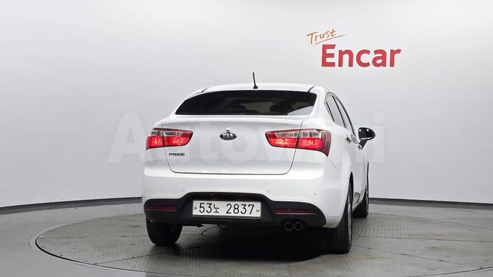 Kia Pride 2014 — 4