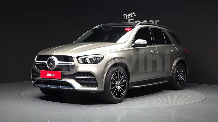 Mercedes Benz GLE Class 2023 — 2