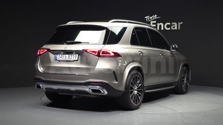 Mercedes Benz GLE Class 2023 — 3