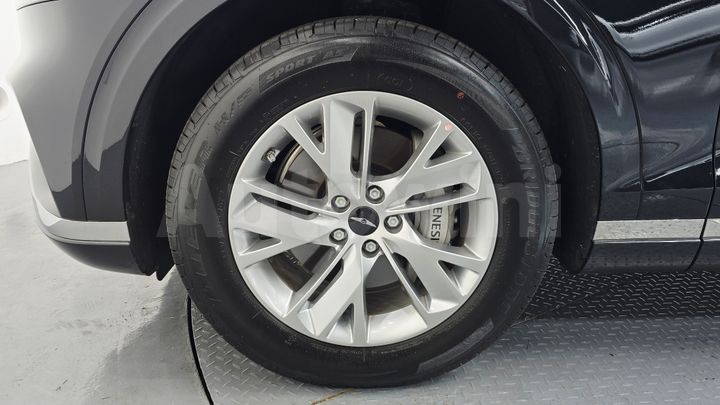 Genesis GV70 2025 — 5