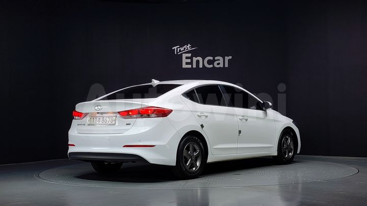 Hyundai Avante 2017 — 2