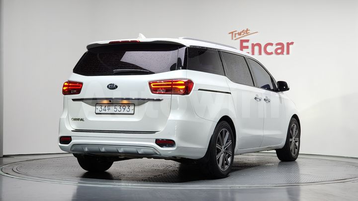 Kia Carnival 2019 — 2