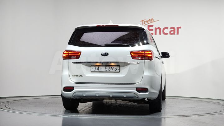 Kia Carnival 2019 — 4