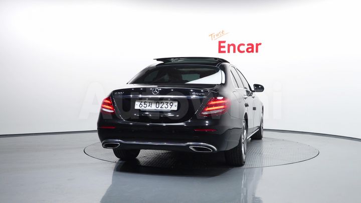 Mercedes Benz E Class 2017 — 4