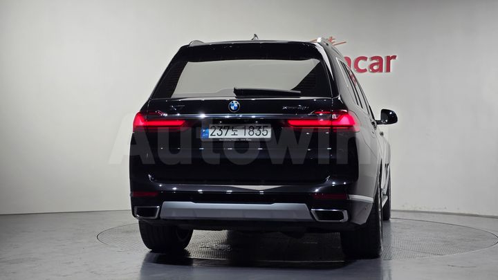 BMW X7 2021 — 4