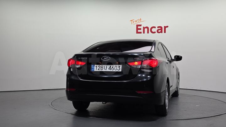 Hyundai Avante 2016 — 4