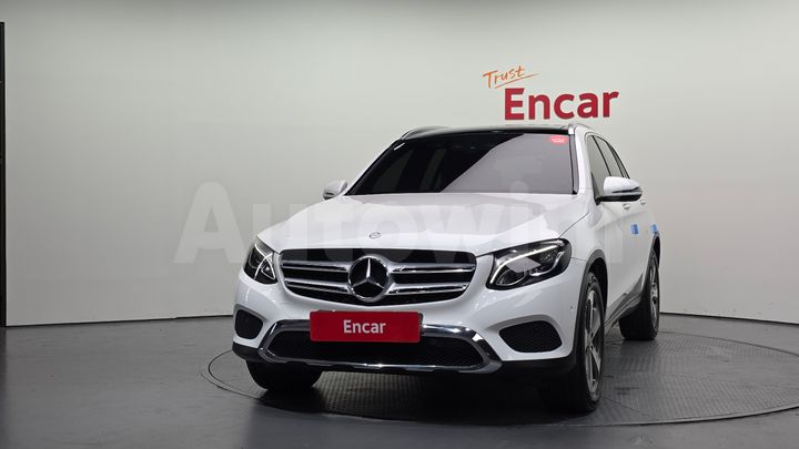 Mercedes Benz GLC Class 2017 — 3