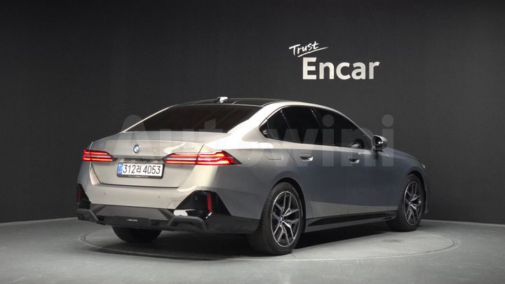 BMW 5 Series 2026 — 2