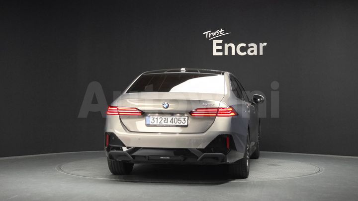 BMW 5 Series 2026 — 4