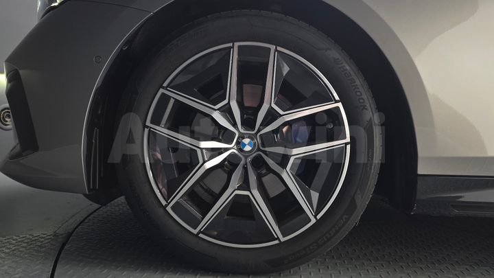 BMW 5 Series 2026 — 5