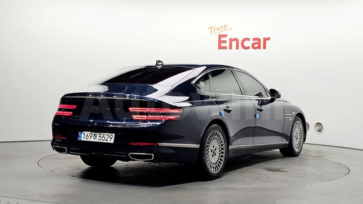 Genesis G80 2022 — 2