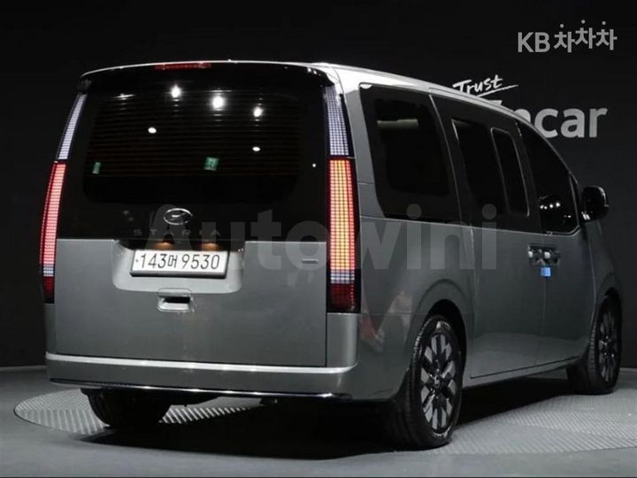 Hyundai Staria 2022 — 2