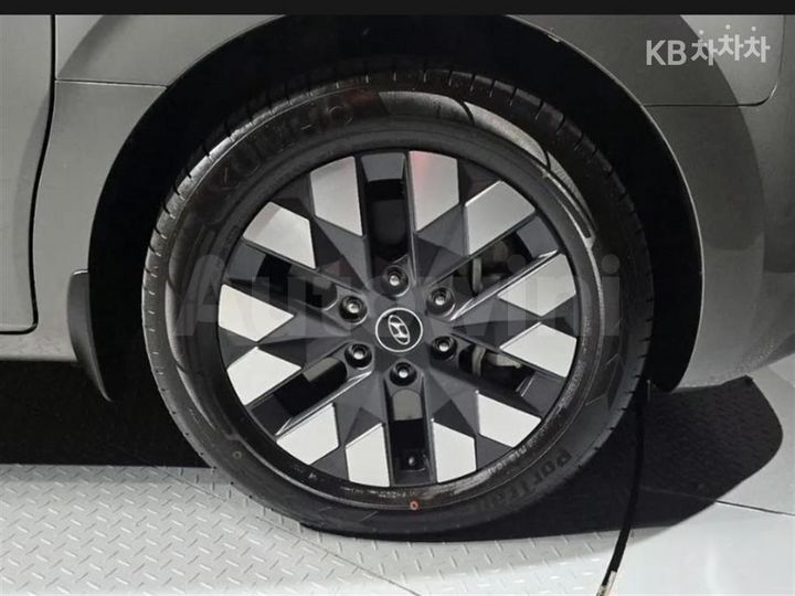 Hyundai Staria 2022 — 5