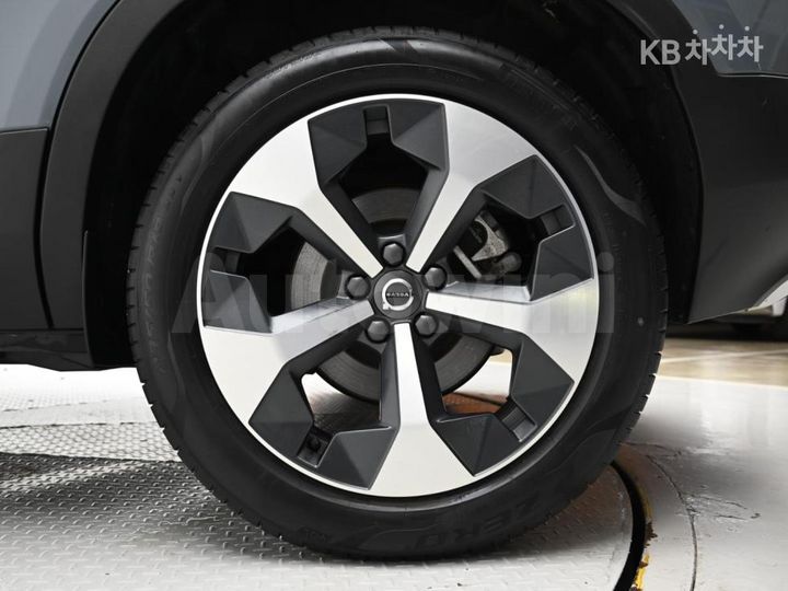 Volvo XC40 2023 — 5