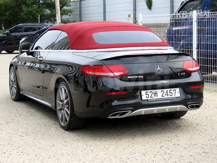 Mercedes Benz C Class 2018 — 3