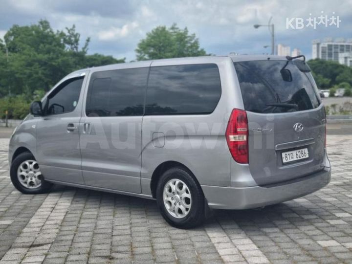 Hyundai Starex 2012 — 3