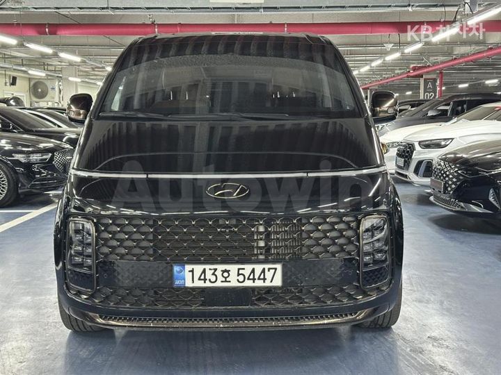 Hyundai Staria 2022 — 3
