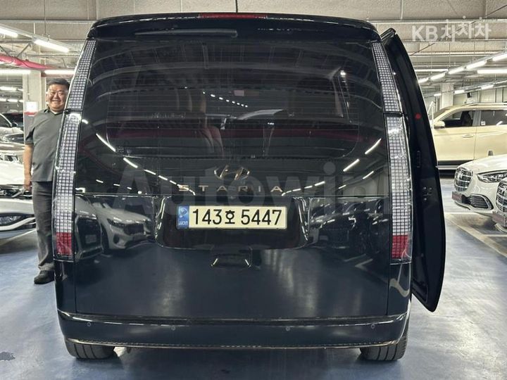 Hyundai Staria 2022 — 4
