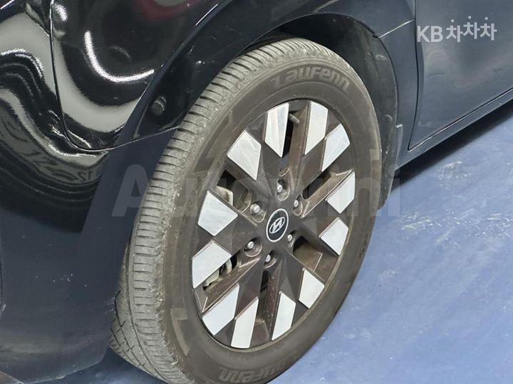 Hyundai Staria 2022 — 5