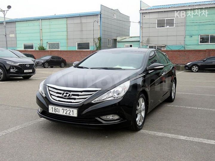 Hyundai Sonata 2011 — 2