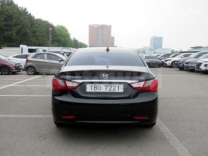 Hyundai Sonata 2011 — 3