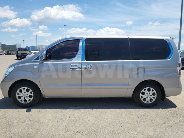 Hyundai Starex 2016 — 2
