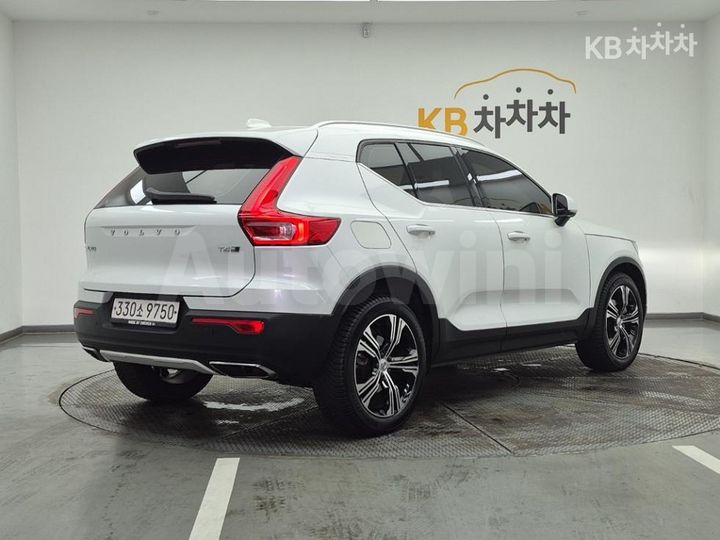 Volvo XC40 2020 — 4