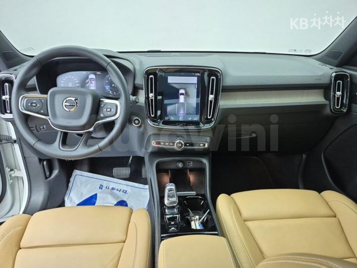 Volvo XC40 2020 — 5