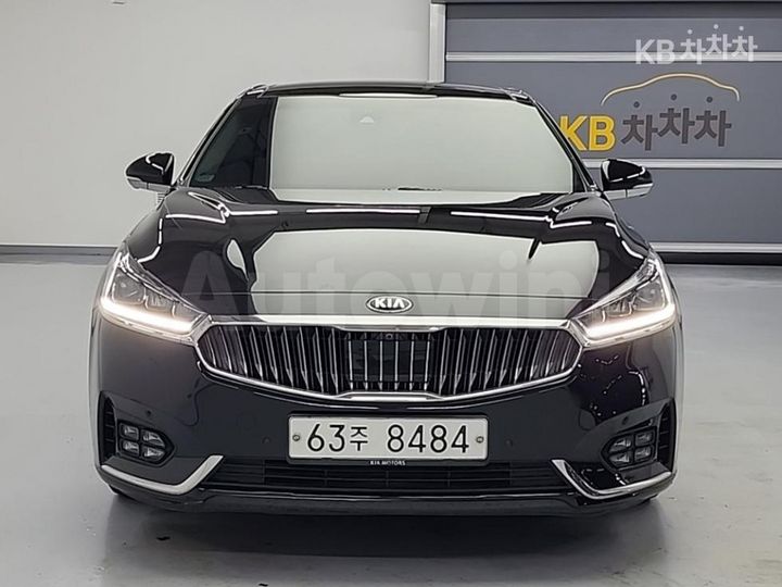 Kia K7 2018 — 2