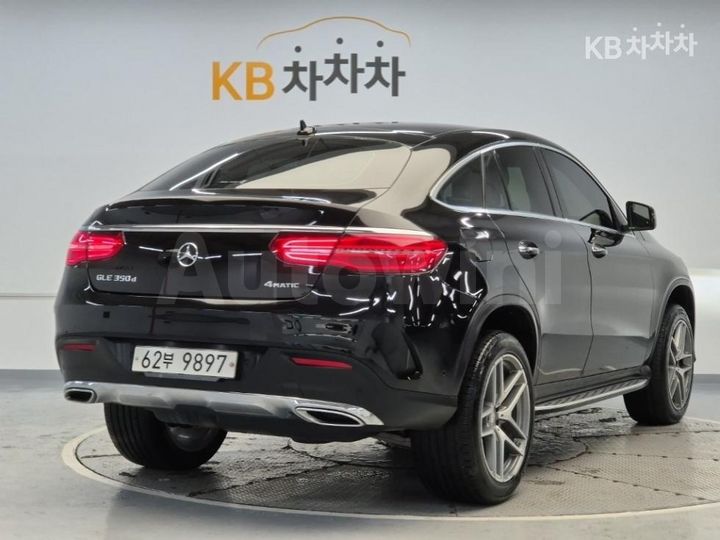 Mercedes Benz GLE Class 2017 — 3