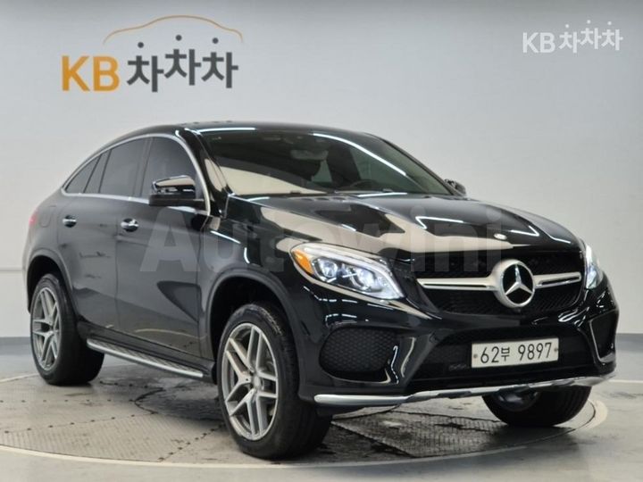 Mercedes Benz GLE Class 2017 — 4