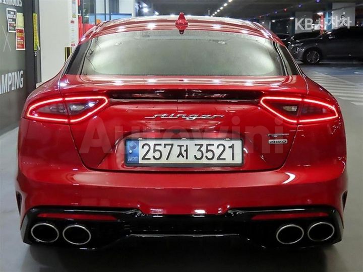 Kia Stinger 2020 — 5