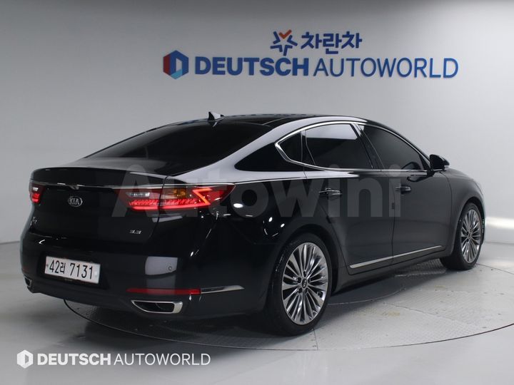 Kia K7 2017 — 2