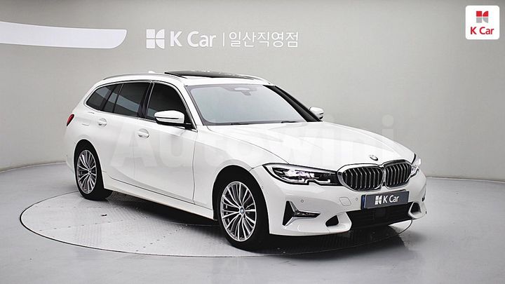 BMW 3 Series 2021 — 3