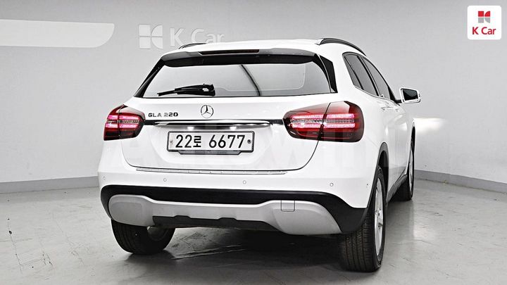 Mercedes Benz GLA Class 2019 — 4