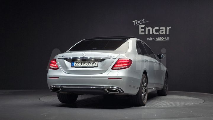 Mercedes Benz E Class 2019 — 4
