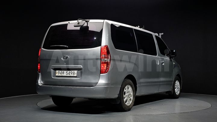 Hyundai Starex 2013 — 2