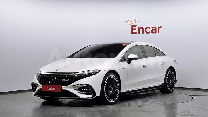 Mercedes Benz EQS