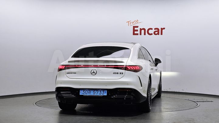 Mercedes Benz EQS 2022 — 4