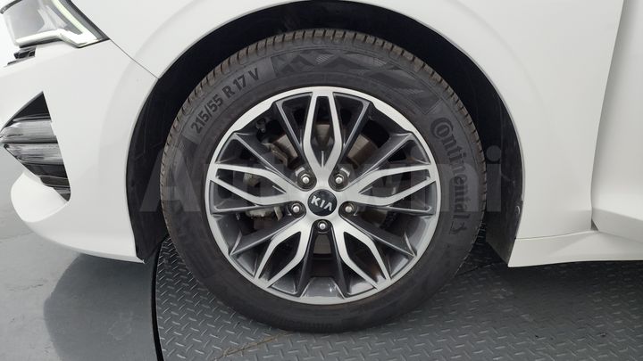 Kia K5 2021 — 5