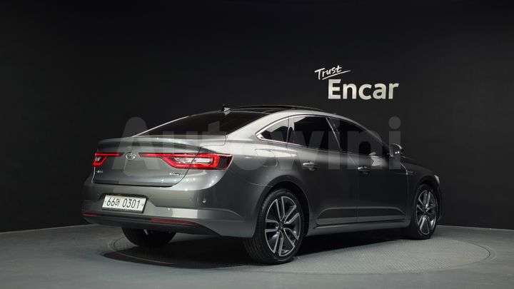 Renault SM6 2016 — 2