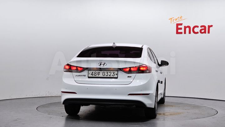 Hyundai Avante 2017 — 4