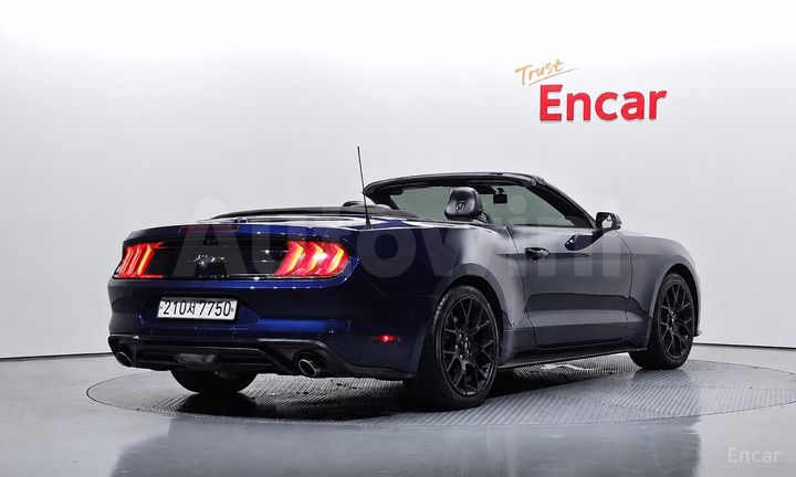 Ford Mustang 2020 — 2