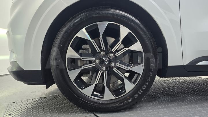 Kia Carnival 2021 — 5