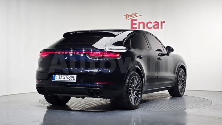 Porsche Cayenne 2023 — 2